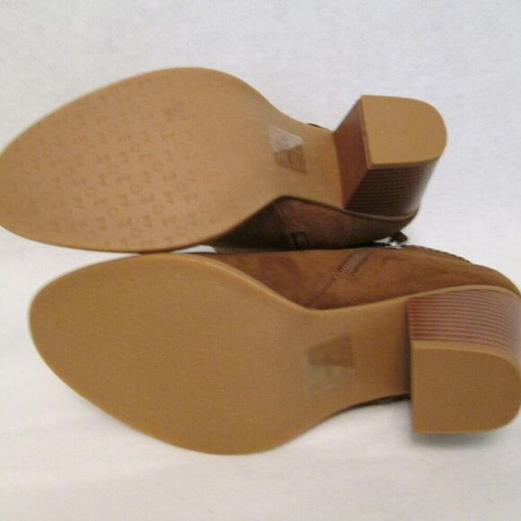 NWOT DV8 Dolce Vita Jace Brown Faux Suede Ankle Bootie -7M - Picture 8 of 13